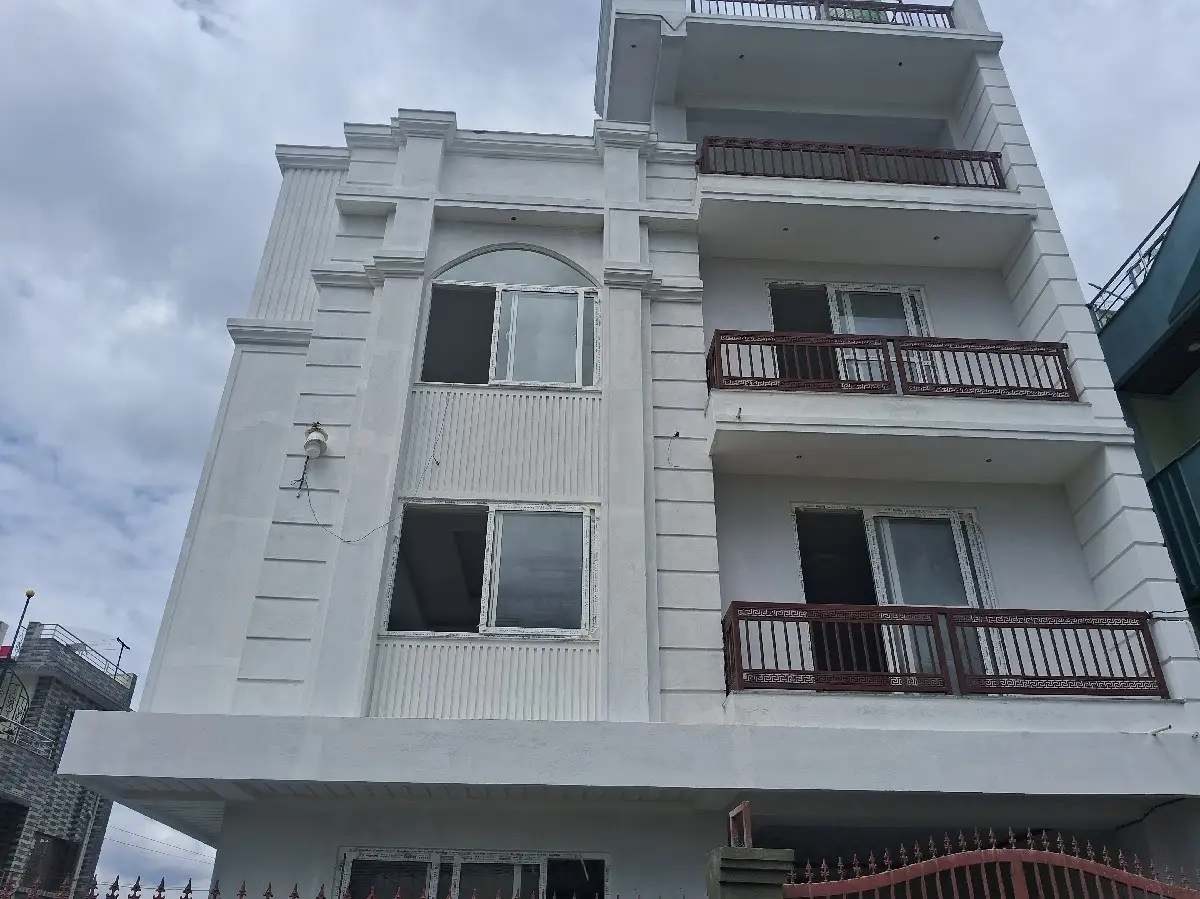 White Balcony Residence: White residential building with balconies, built by HNG, image 2 of 2